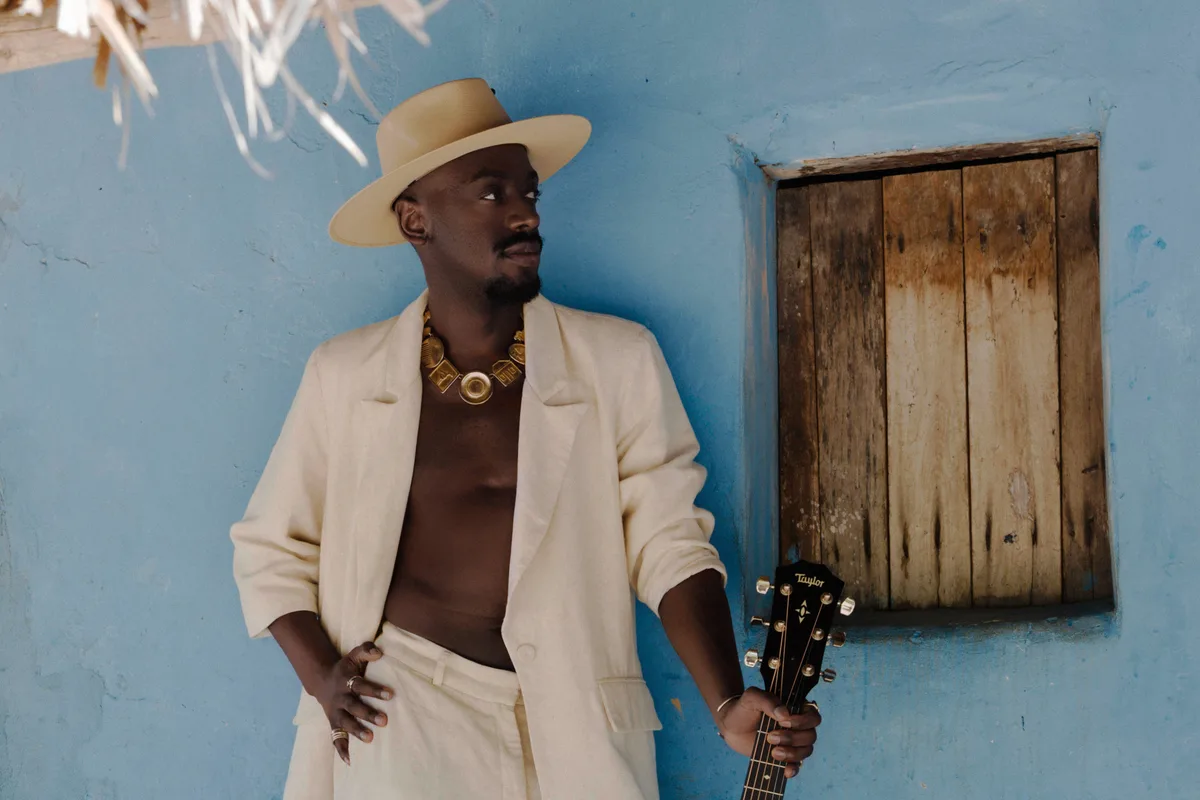Rumo a novo álbum solo, Jota.pê lança single com clipe e aquece para show no Rock in Rio
