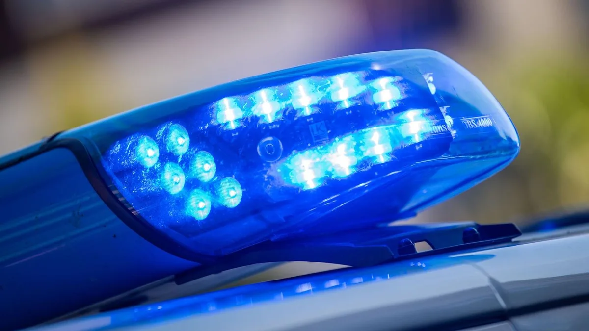 Landkreis Diepholz: Notruf aus dem Auto: Achtjährige beendet Sufffahrt ihrer Mutter