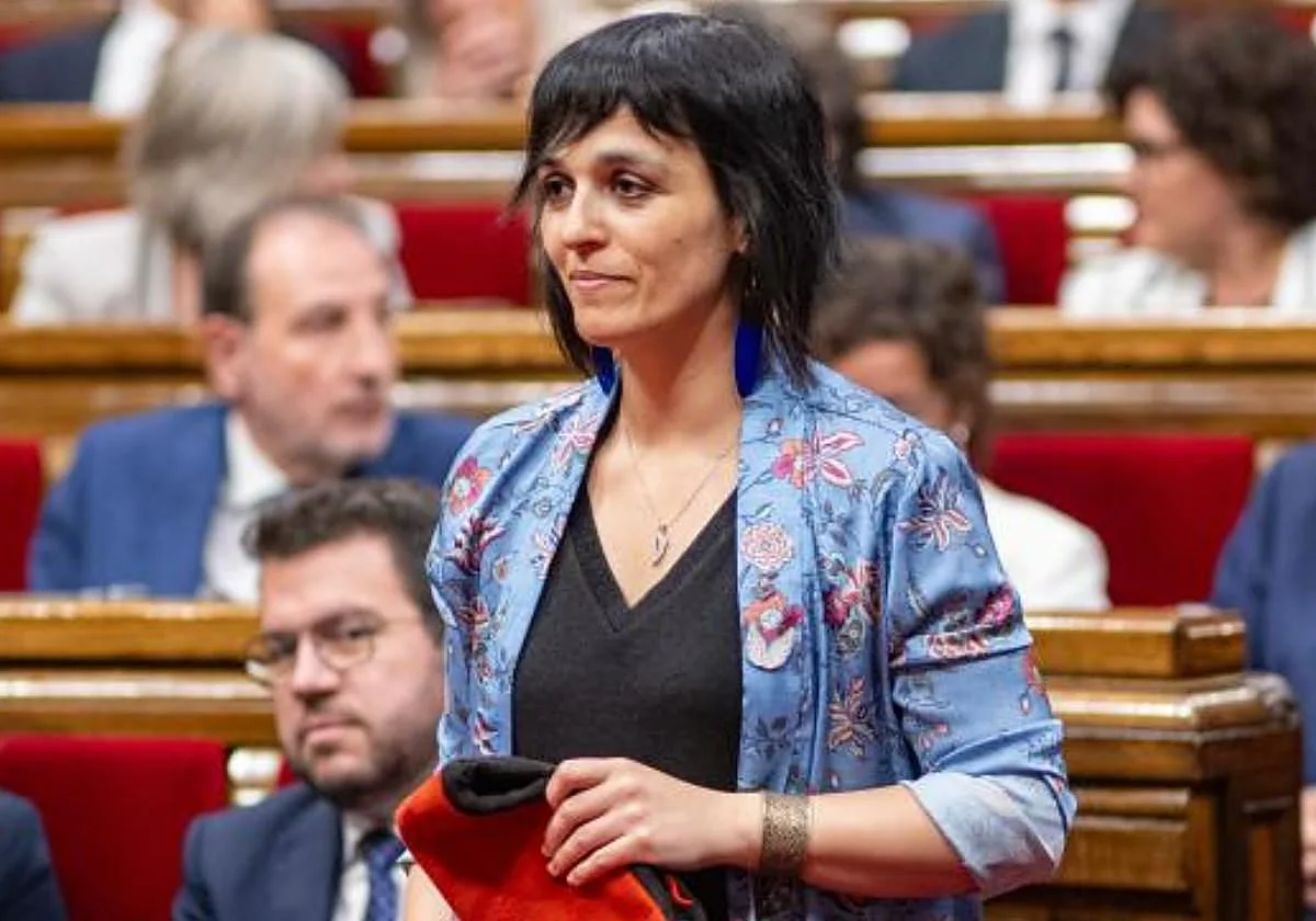 Sílvia Orriols, líder de Aliança Catalana: «No podemos construir 20.000 viviendas y dejar entrar a 250.000 personas en Cataluña»