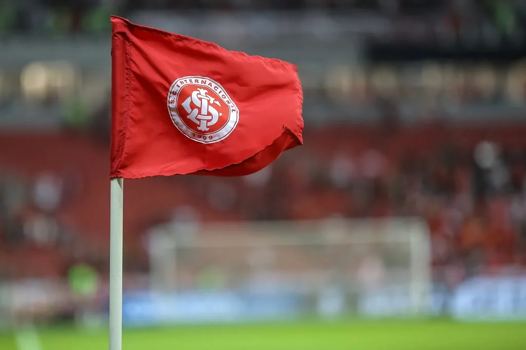 Internacional sofre transfer ban e enfrenta novas restrições financeiras