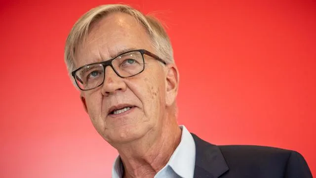 Sondierungsgespräche in Berlin: Dietmar Bartsch spricht sich für Rot-Rot-Grün in Berlin aus