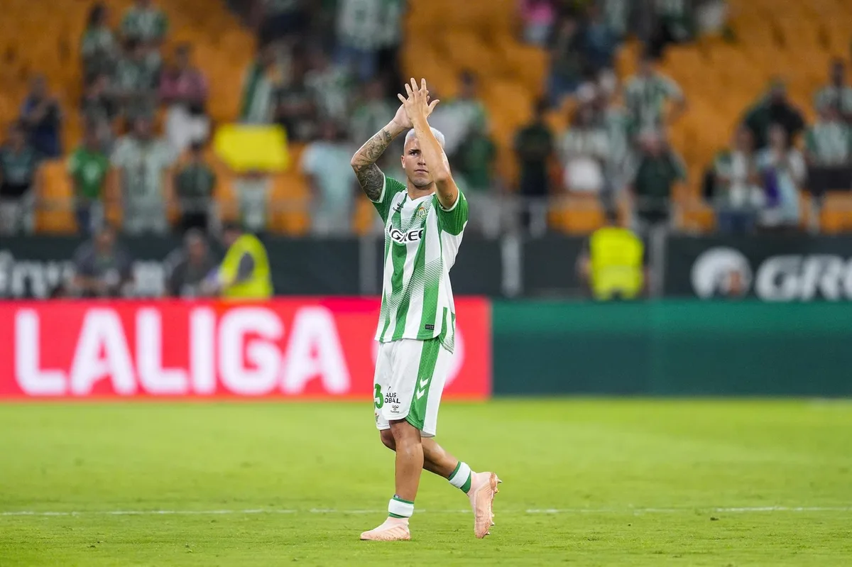 AMP2. El Racing se refuerza con Pablo García, Aarón Martín, Almeida y Belocian y traspasa a Puerta al Olympiacos