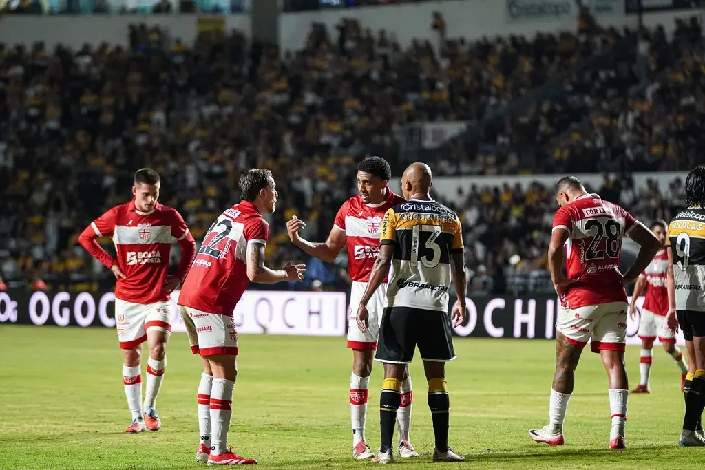 CRB x Criciúma: prováveis escalações e onde assistir ao jogo pela Série B