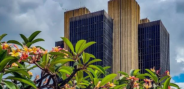 Perda de fôlego da economia abre espaço para corte maior dos juros em 2026