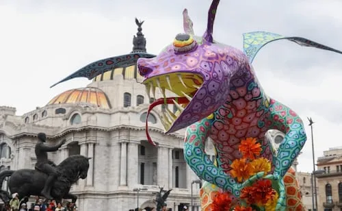 FOTOS: Así se vive el Desfile y Concurso de Alebrijes Monumentales en CDMX; miles de personas inundan las calles en medio de música y color
