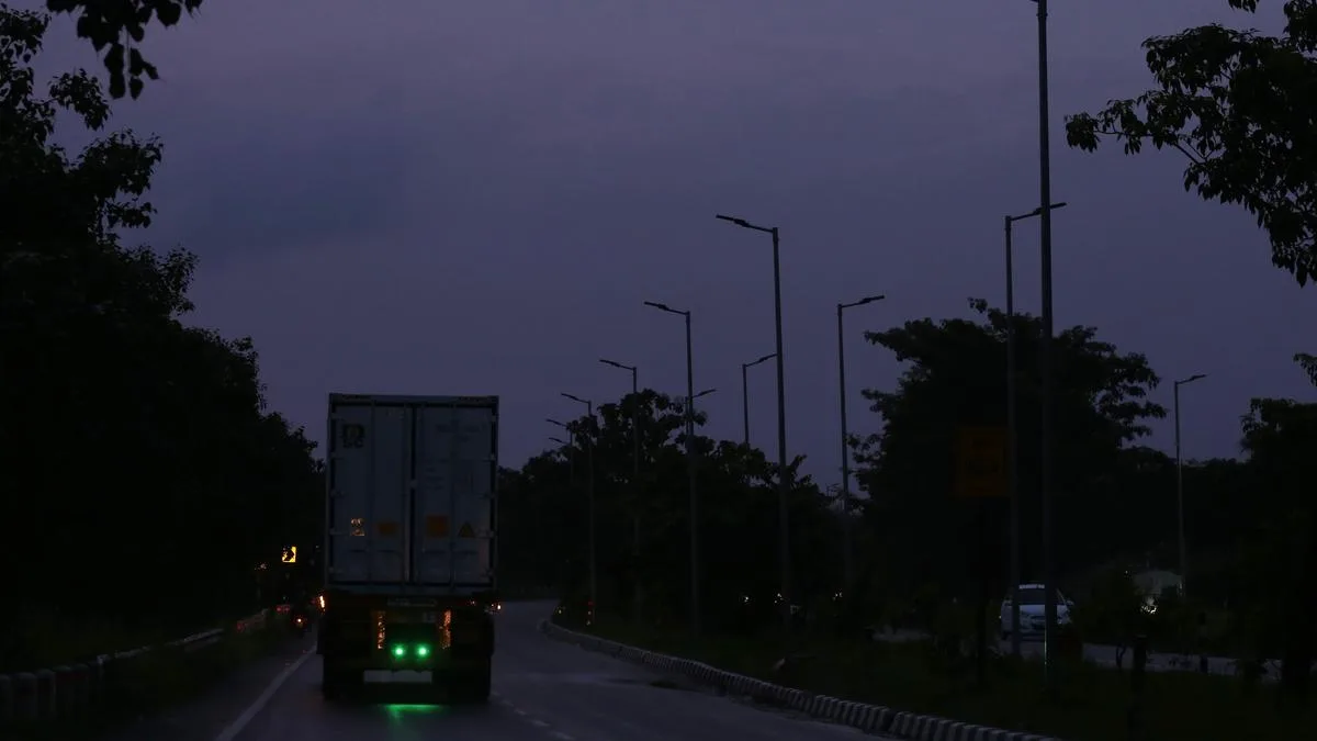 SHRC orders immediate repair of damaged street lights in Kochi