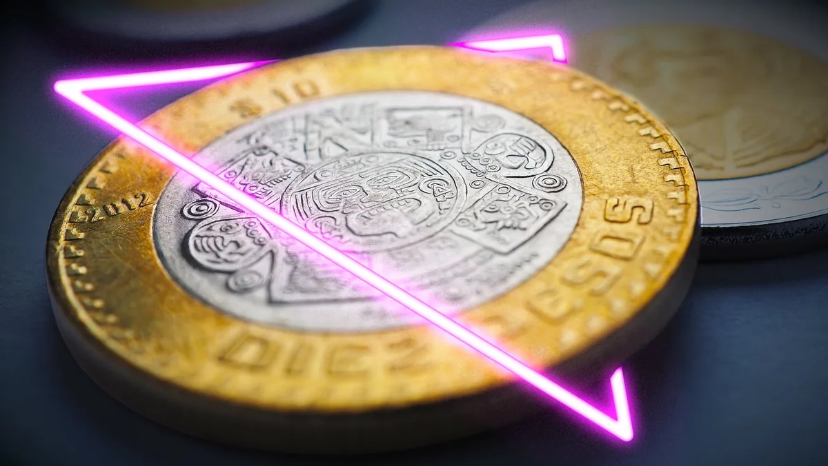 ‘Caída libre’ del peso: Tipo de cambio, en las 17.65 unidades previo a decisión del Banxico