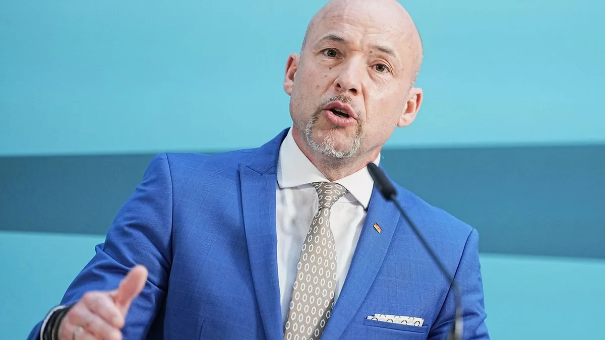 Rentenreform: Hoffmann gegen Aufnahme von Politikern in Rentenversicherung