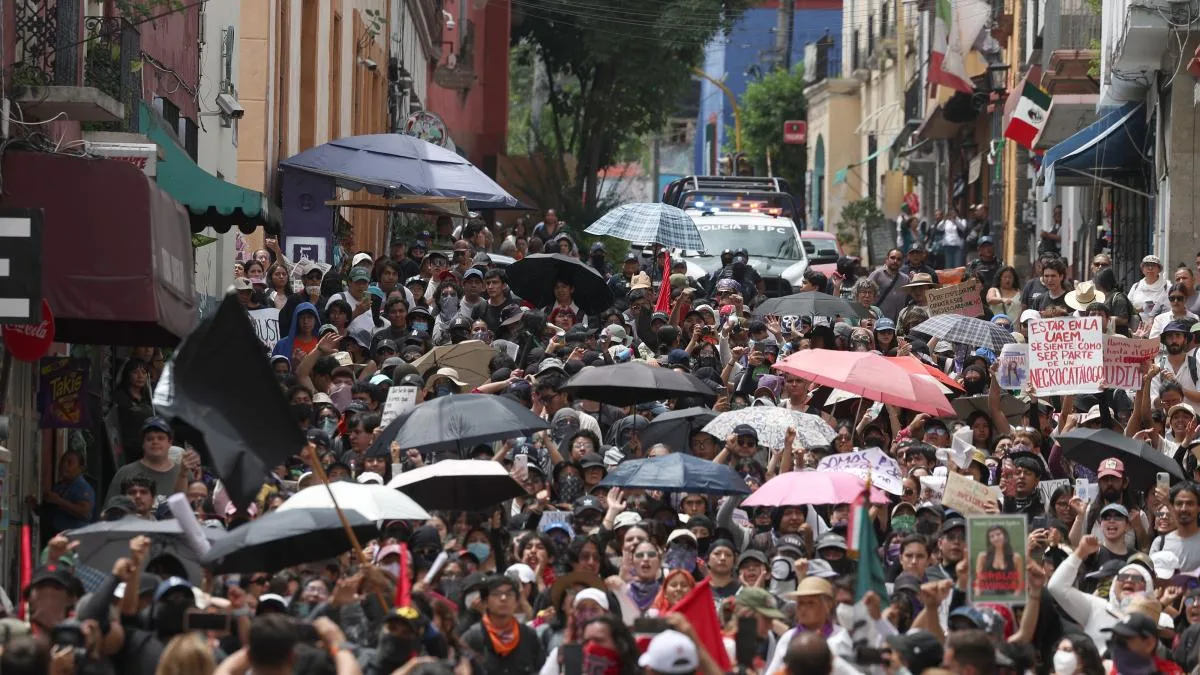 Cientos de estudiantes de la Universidad de Morelos salen a la calle y piden justicia para Claudia Tacoronte