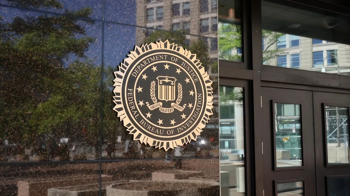 Faux profils de « tradwives » : le FBI alerte les agents de l'ICE