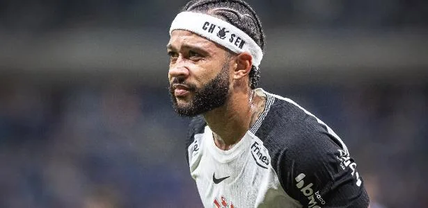 Memphis acena por contraproposta e renovação com o Corinthians ganha força