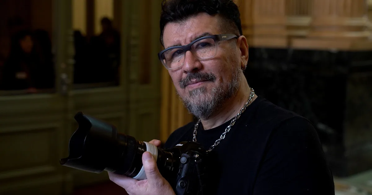 El fotógrafo que primero fue bailarín y es el elegido de Julio Bocca para retratar al Ballet del Teatro Colón