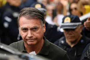 PGR pede que STF mantenha restrições impostas a Bolsonaro na prisão domiciliar