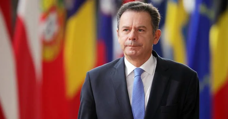 Governo está a resolver problemas no SIRESP, diz Montenegro