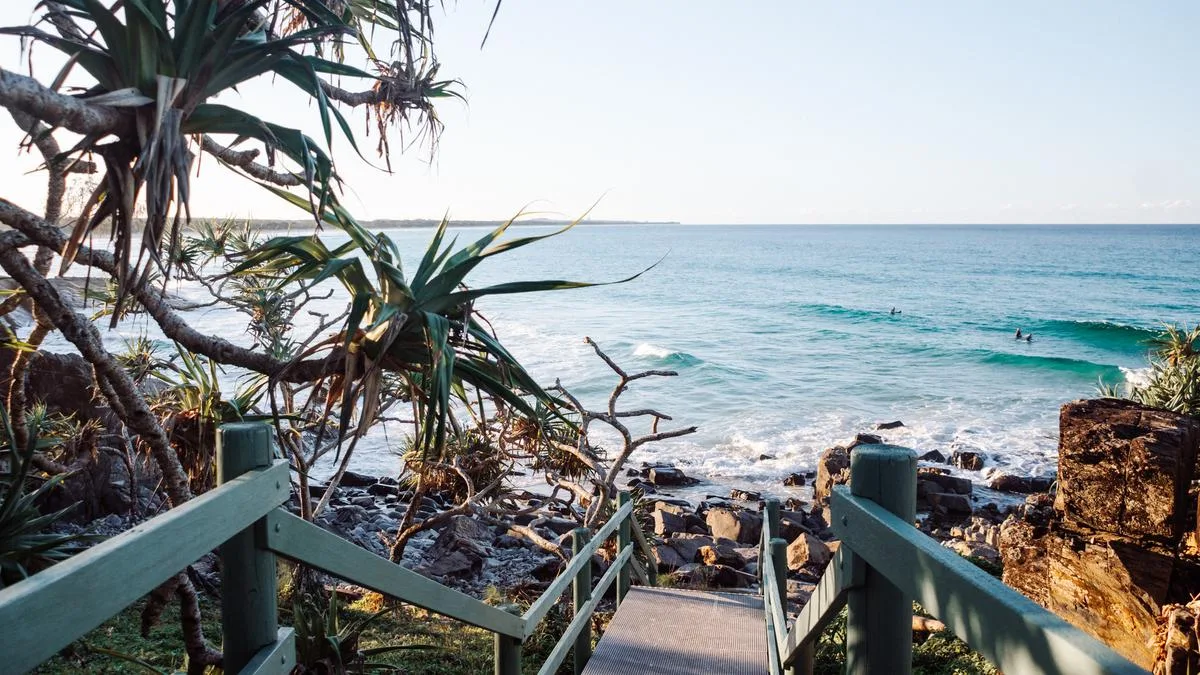 Cabarita Beach, NSW: Swimmer dies after being found in water, pulled to shore by surfers
