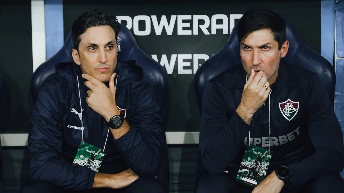 Diretoria do Fluminense anuncia a demissão do treinador argentino Luís Zubeldía