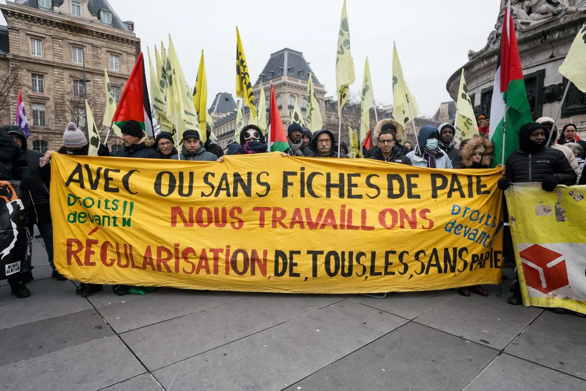 « Les travailleurs sans fiche de paie sont invisibles aux yeux des politiques »