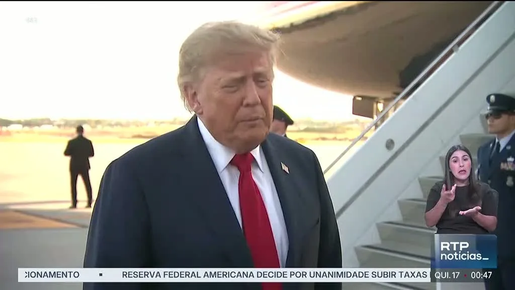 Trump critica subida de juros mas apoia líder da Fed