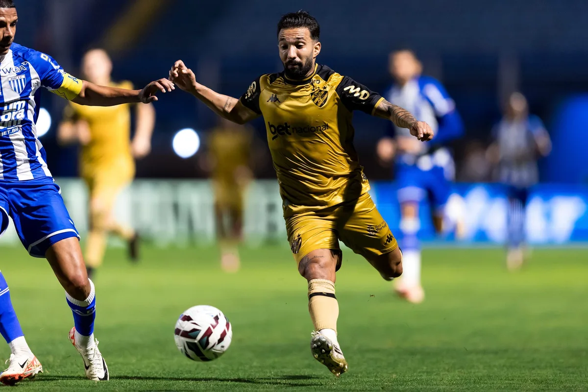Análise: derrota para o Avaí reforça dependência do Sport por Barletta na Série B