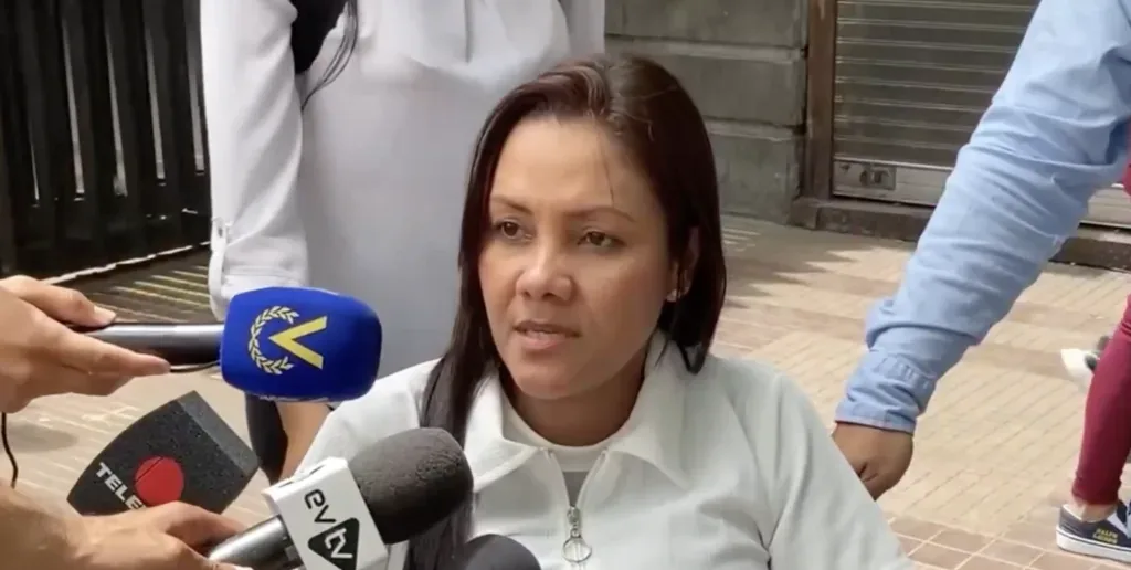 Emirlendris Benítez debe presentarse cada 90 días ante tribunales: «Es una medida humanitaria»