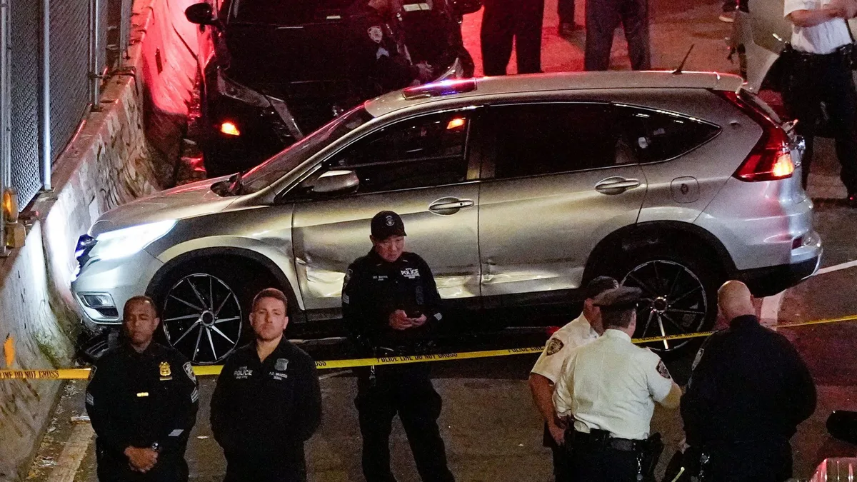 ICE agent shoots man in New York City with child in car
