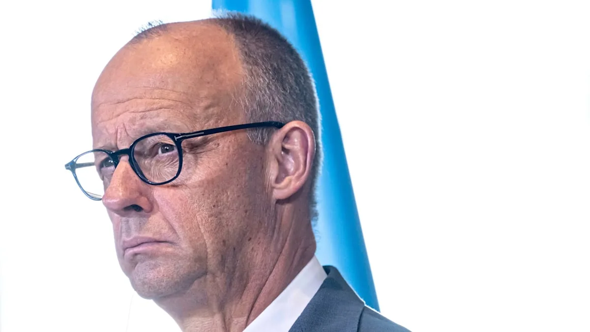 Merz’ Beliebtheitswert fällt auf Tiefstand – Mehrheit lehnt AfD-geführte Regierung im Osten ab