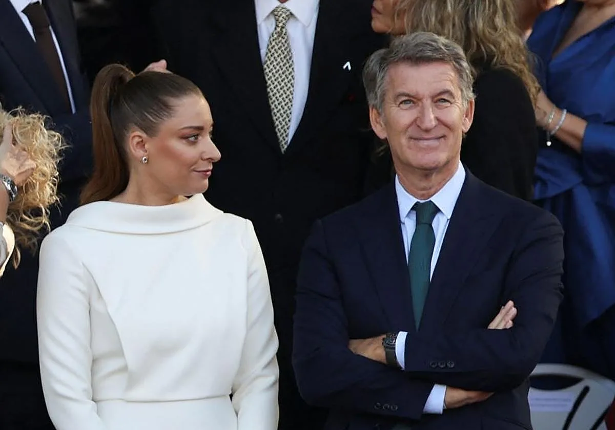 El 29-N acapara los corrillos en el Palacio Real: duelo de optimismo entre Sánchez y Feijóo