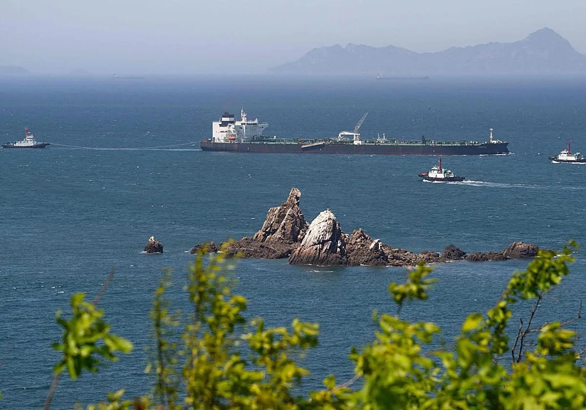 Un ataque de EE.UU. a una isla iraní en el estrecho de Ormuz deja al menos dos muertos
