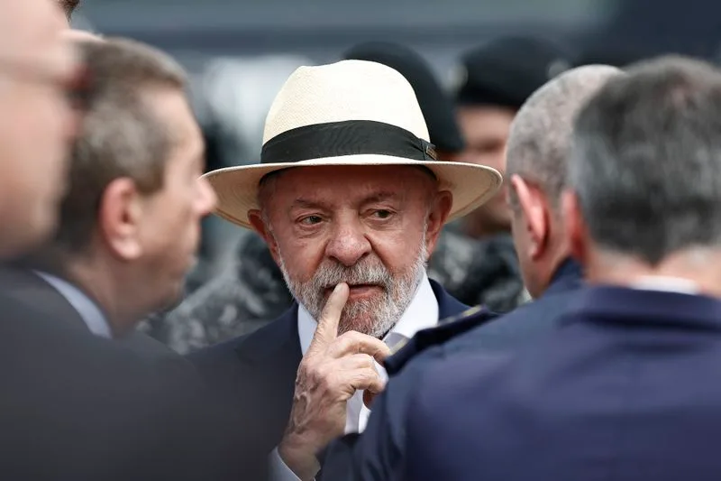 Lula and Bolsonaro statistically tied in potential Brazil runoff, polls suggest