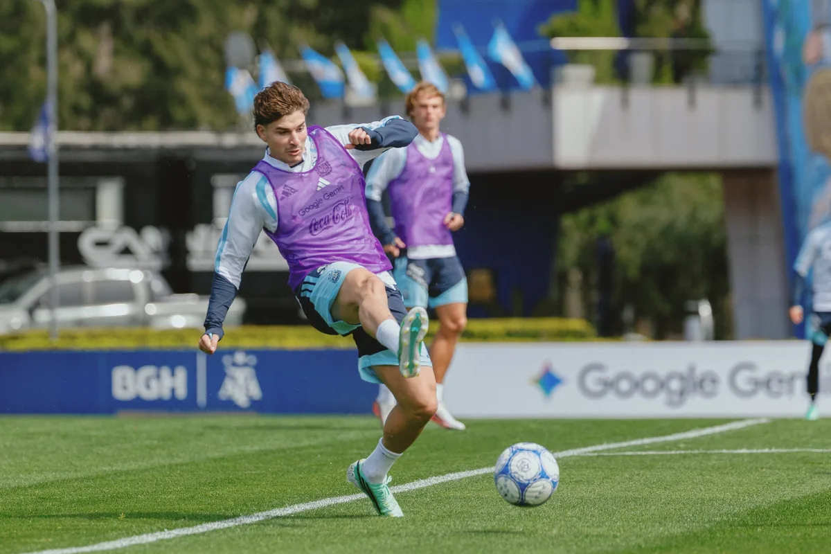 La formación de la selección argentina que probó Lionel Scaloni con el foco en el primero de los amistosos