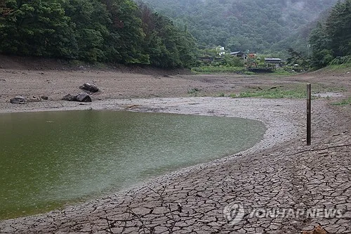부산·울산·경남 흐리고 곳곳 소나기…낮 최고 34도 무더위