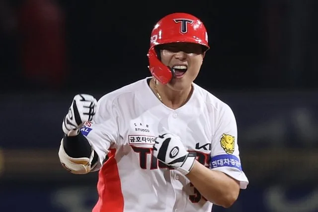 롯데가 키운 KIA 이호연, 롯데 상대 역대 1호 대타 끝내기 만루홈런 [어제의 프로야구]