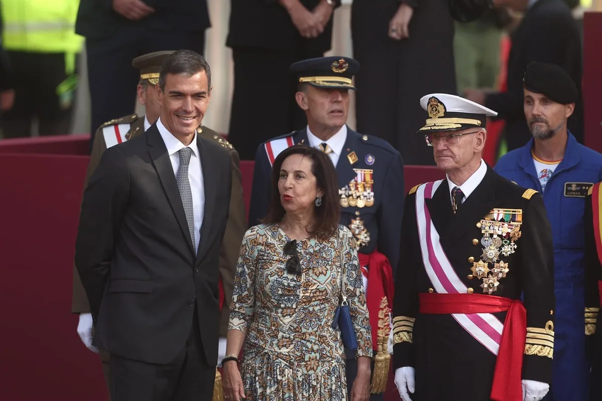 Margarita Robles se convierte en la ministra de Defensa más longeva de la democracia: la crisis de Ceuta y sus disputas con el Gobierno, Trump y los militares