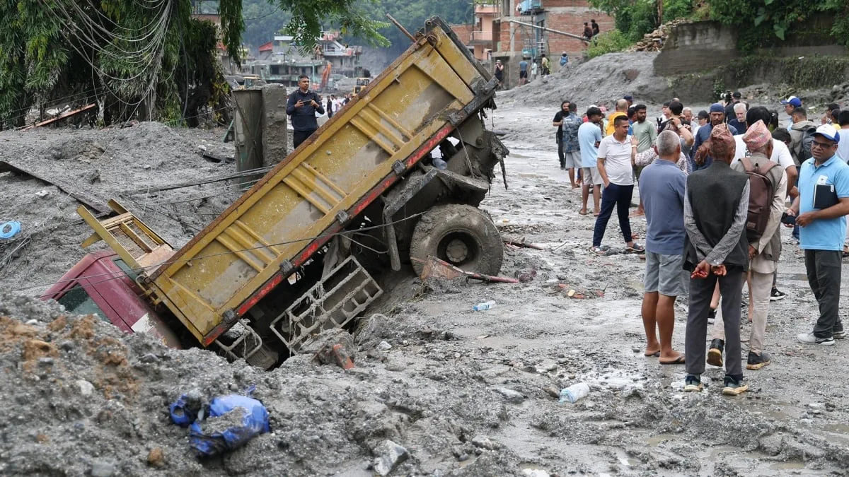 Avalancha en Nepal: Sube cifra de muertos a 669 y hay más de 3 mil personas desaparecidas