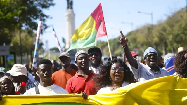 Diáspora guineense protesta em Lisboa contra "referendo golpista"