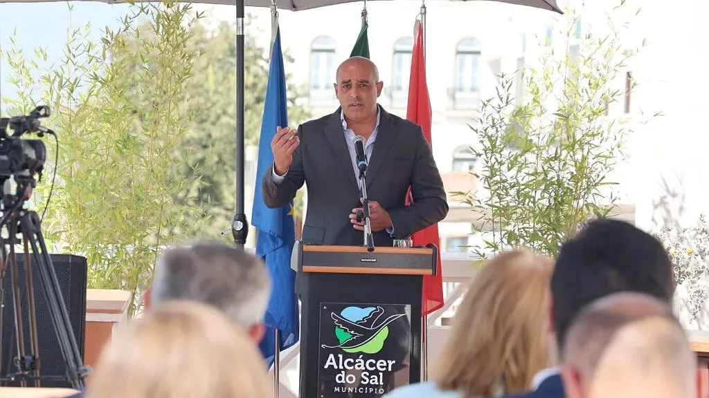 Ricardo Pinheiro destaca resposta concertada às cheias de Alcácer do Sal na assinatura de apoio de 900 mil euros para realojamento na Barrosinha « Comissão de Coordenação e Desenvolvimento Regional do Alentejo, I.P.