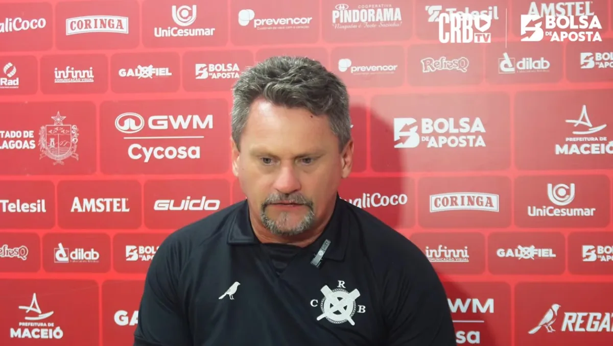 CRB chega a quatro jogos sem sofrer gol, e Fábio Matias destaca: "Linha de defesa estabilizada"