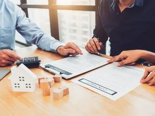 Taux d’intérêt : pourquoi les banques acceptent de perdre de l’argent sur les prêts immobiliers