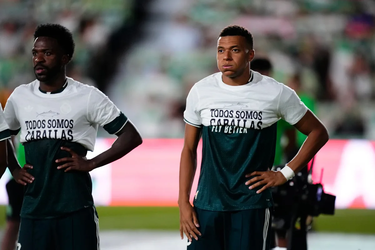 Mbappé explicó por qué tapó el mensaje de la remera que se exhibió en solidaridad con Ceuta