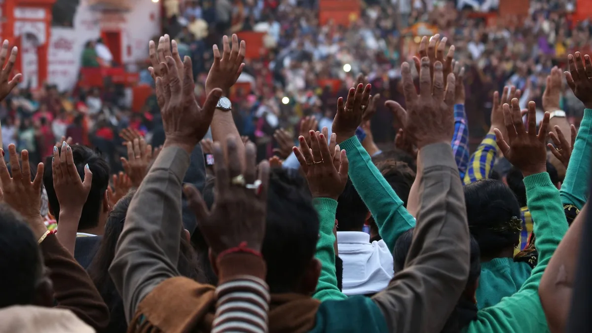 Seven killed and more than a dozen injured during temple stampede in India