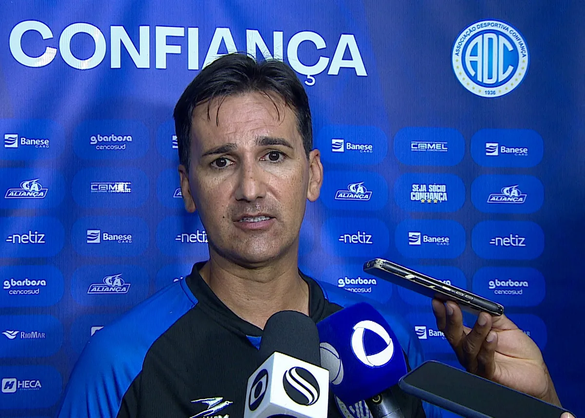 Ricardo Resende fala em trabalhar lado mental para salvar o Confiança na Série C