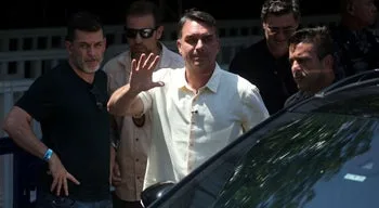 Netanyahu felicita Flávio Bolsonaro e convida-o a visitar Israel