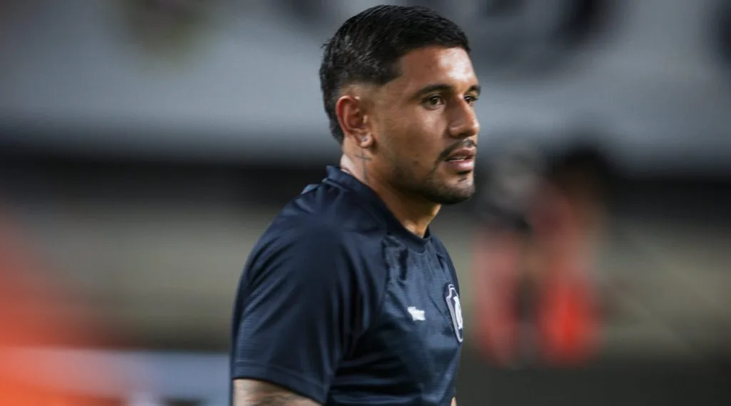 Afundado no Z4: Estreia de Carpini tem derrota para o Santos e aumenta o peso do tabu histórico do Remo
