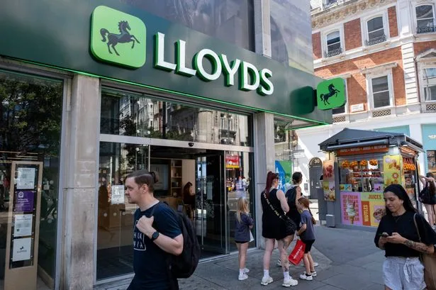 Lloyds and Halifax banking apps suffer outages in UK