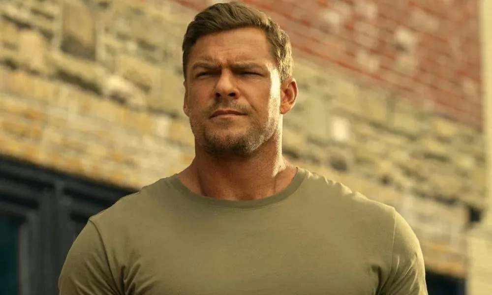 4ª temporada de Reacher estreia no Prime Video com mais ação, conspiração e um novo mistério
