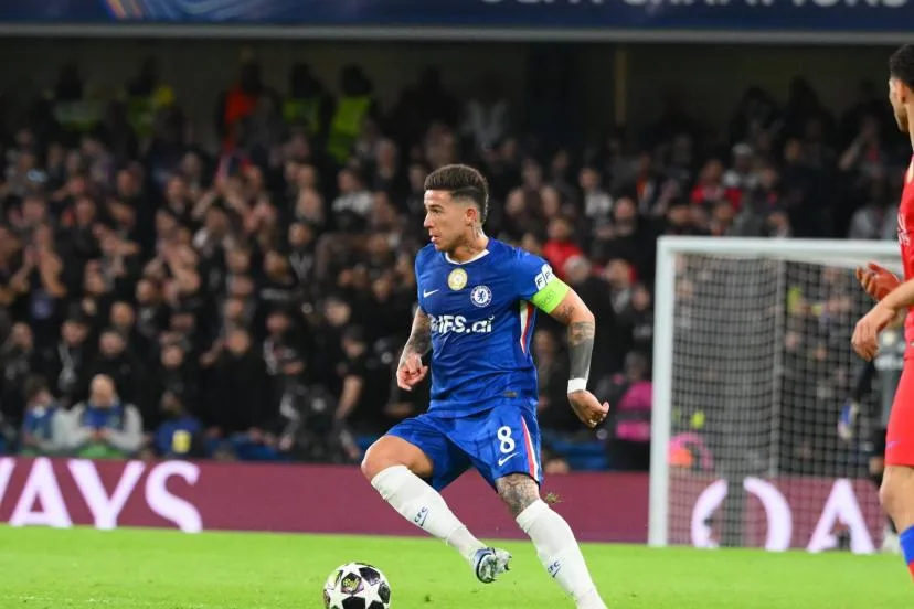 Mercato : forcing de Manchester City pour Enzo Fernandez, milieu argentin de Chelsea