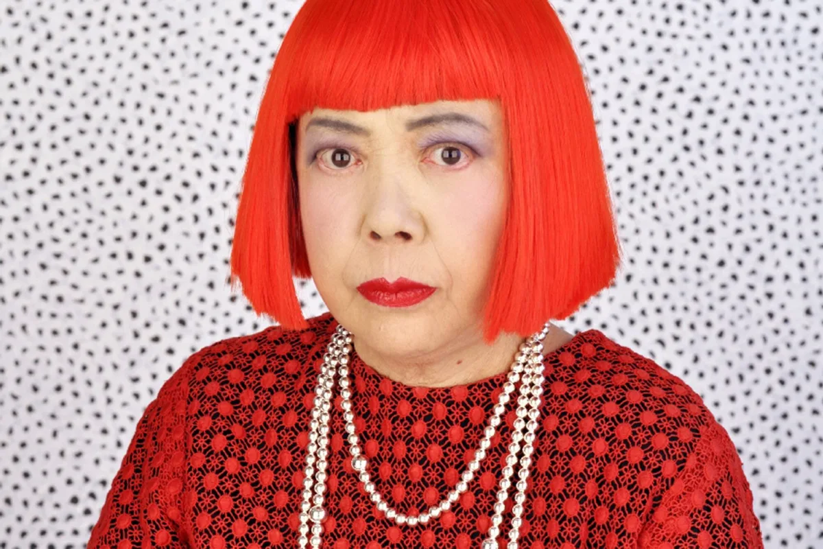 Por sus escritos y dichos racistas, Yayoi Kusama debió pedir disculpas en 2023