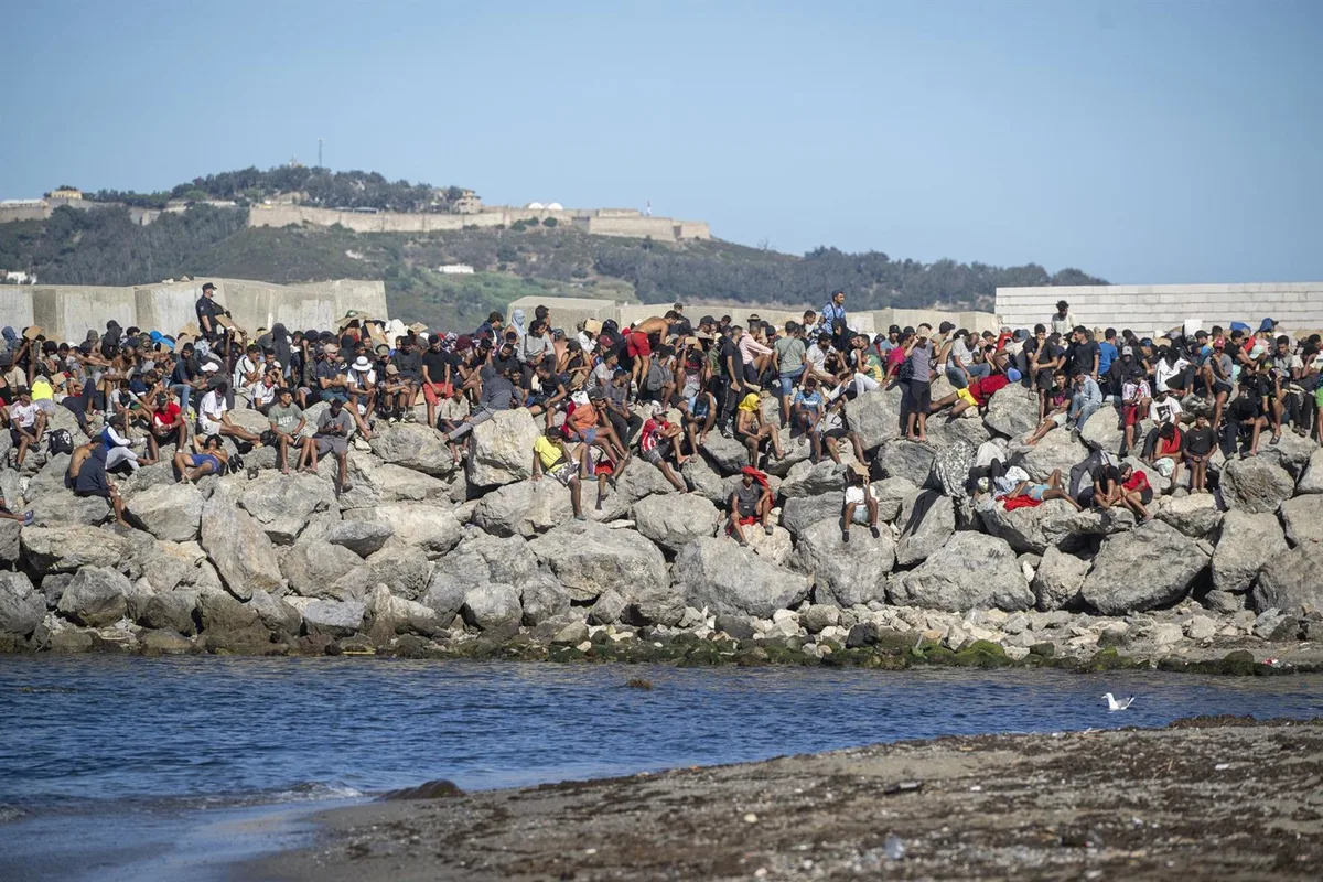 El Gobierno dice que Marruecos se ha comprometido a "hacer todo lo necesario" para evitar una nueva avalancha en Ceuta