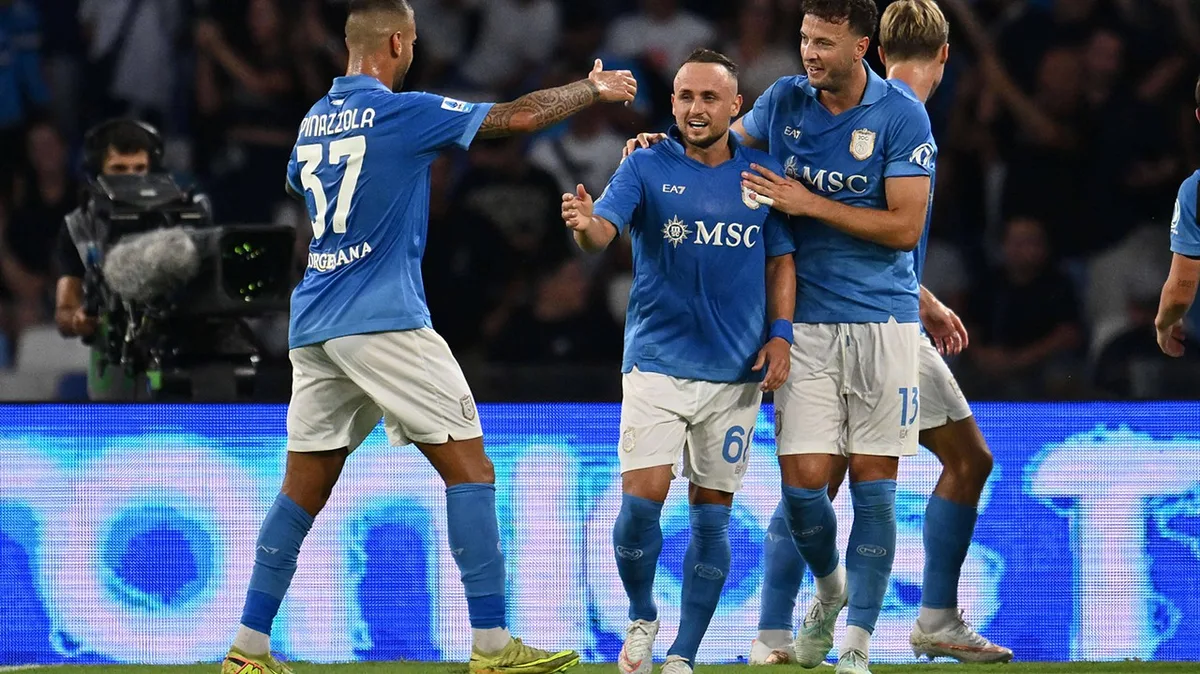 Atenção, FC Porto: Nápoles regressa às vitórias