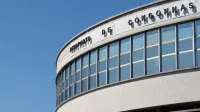 Qual é a função de cada pessoa dentro de um aeroporto para evitar desastres
